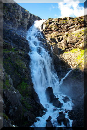 Der Wasserfall am Trollstiegen