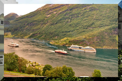Das Fjord mit Kreuzfahrtschiffen